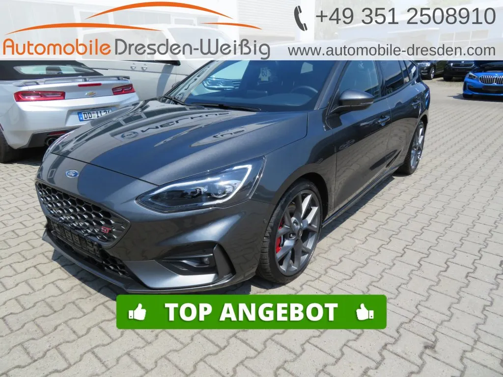 Ford Focus TURNIER 2,3 ST*STYLING PAKET*PERFORMANCE* Image 1