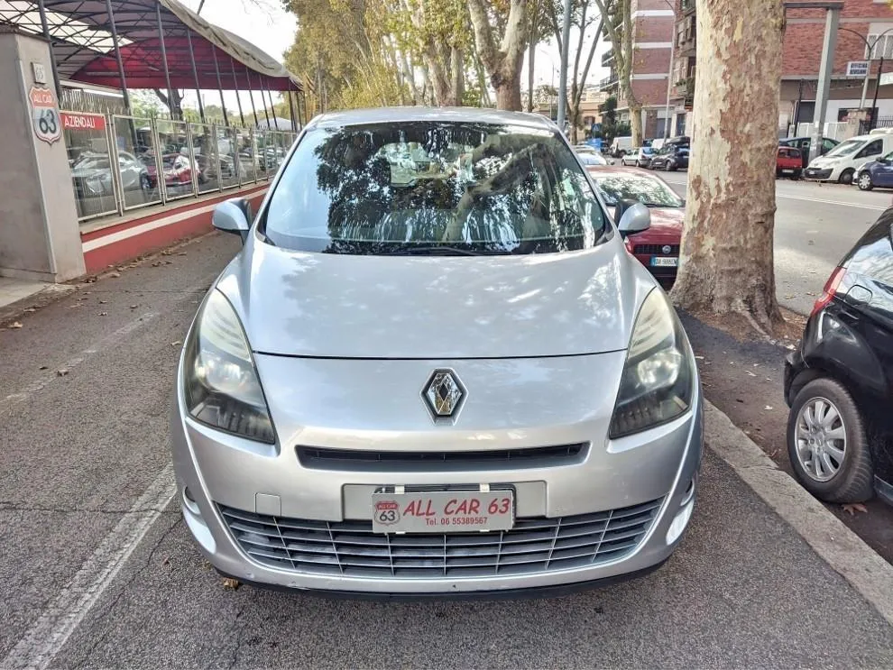 RENAULT Scénic 1.9 dCi 130 CV Dynamique Image 2